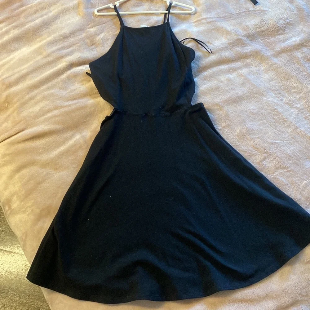 Dress - Picture 3 of 5